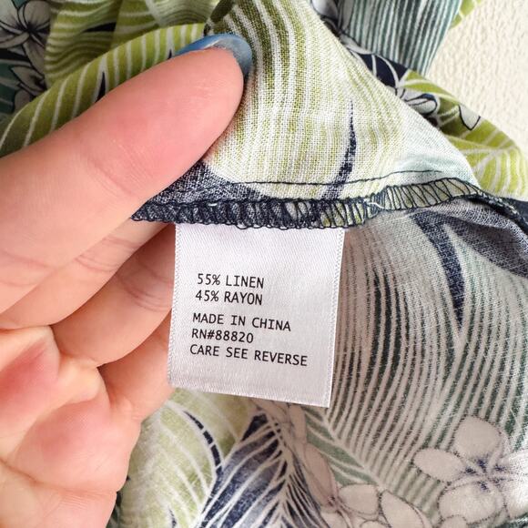 Panama Jack Blue + Green Palm Leaf Print V Neck Short Sleeve Top - 3X - Picture 4 of 7